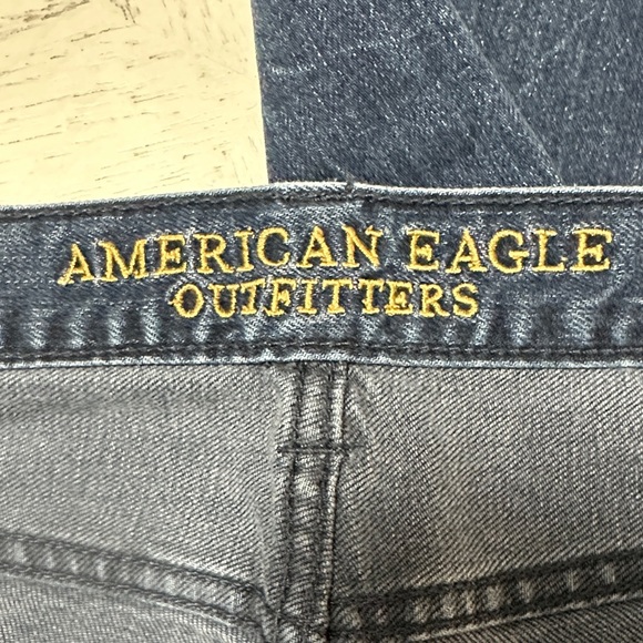 American Eagle Outfitters Classic Indigo Jeans - Picture 3 of 4